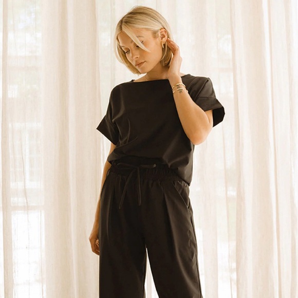 Albion Black Boss Tee - Picture 2 of 5